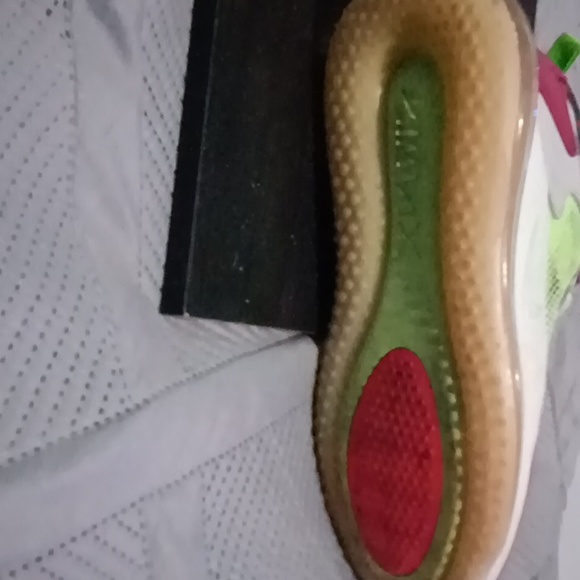 Nike Air Max 720 X (Oddel Beckham Jr signature shoe - Picture 4 of 6